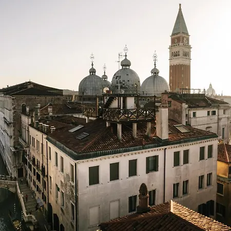 Al Ponte Dei Sospiri 4* Venedik