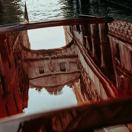 Al Ponte Dei Sospiri