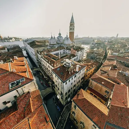 Al Ponte Dei Sospiri 4*