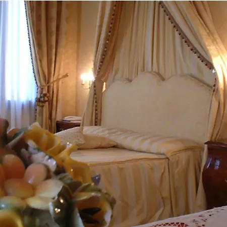 Al Ponte Dei Sospiri Hotel 4*