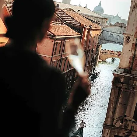 Hotell Al Ponte Dei Sospiri 4*