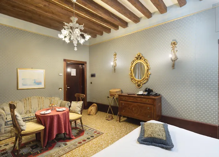 Al Ponte Dei Sospiri 4*