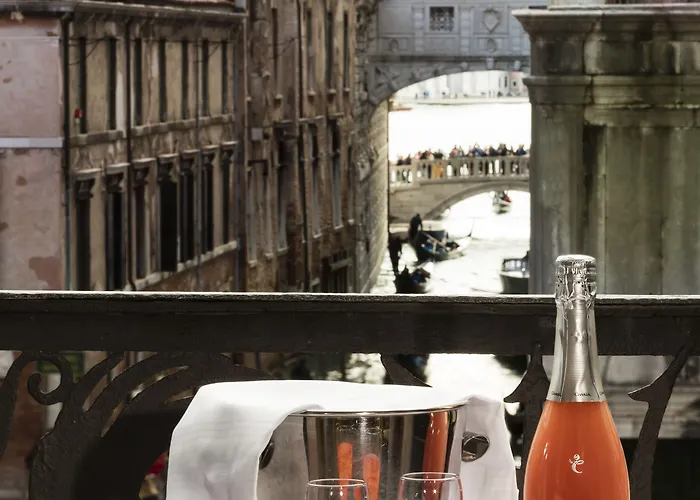 Hotel Al Ponte Dei Sospiri