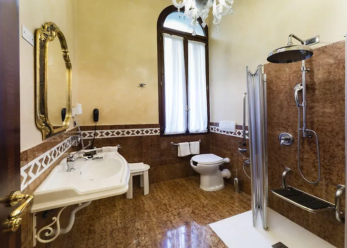 Hotel Al Ponte Dei Sospiri 4*