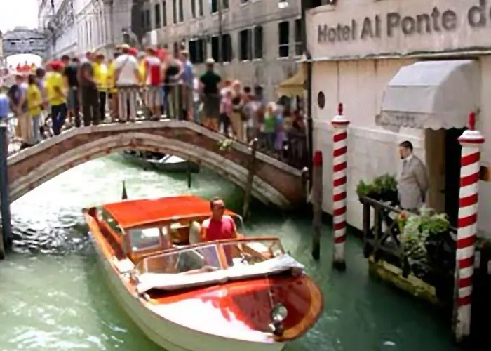 Hotel Al Ponte Dei Sospiri 4*