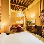 Отель Al Ponte Dei Sospiri 4*