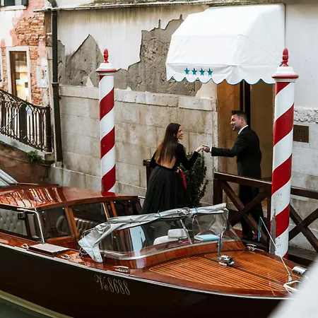 Al Ponte Dei Sospiri Benátky