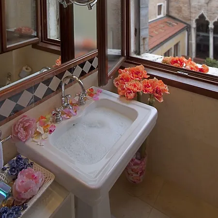 Al Ponte Dei Sospiri Hotel
