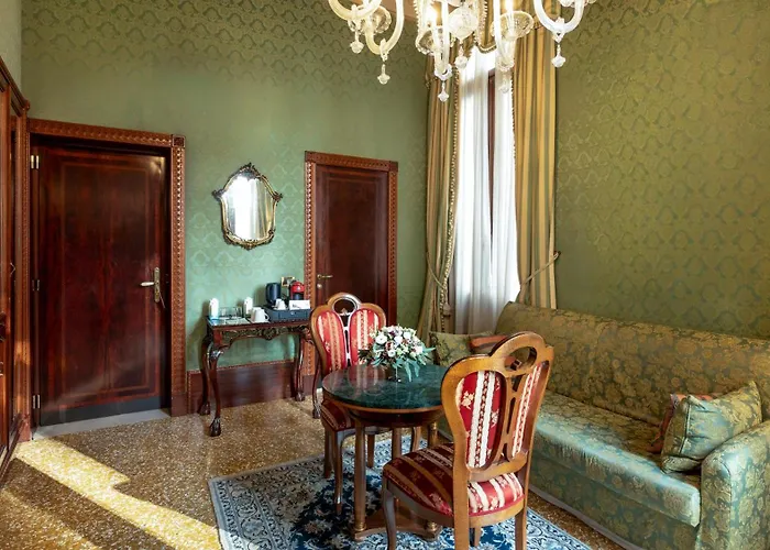 Al Ponte Dei Sospiri 4*