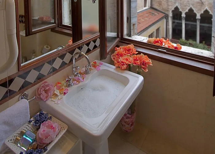 Al Ponte Dei Sospiri Hotel